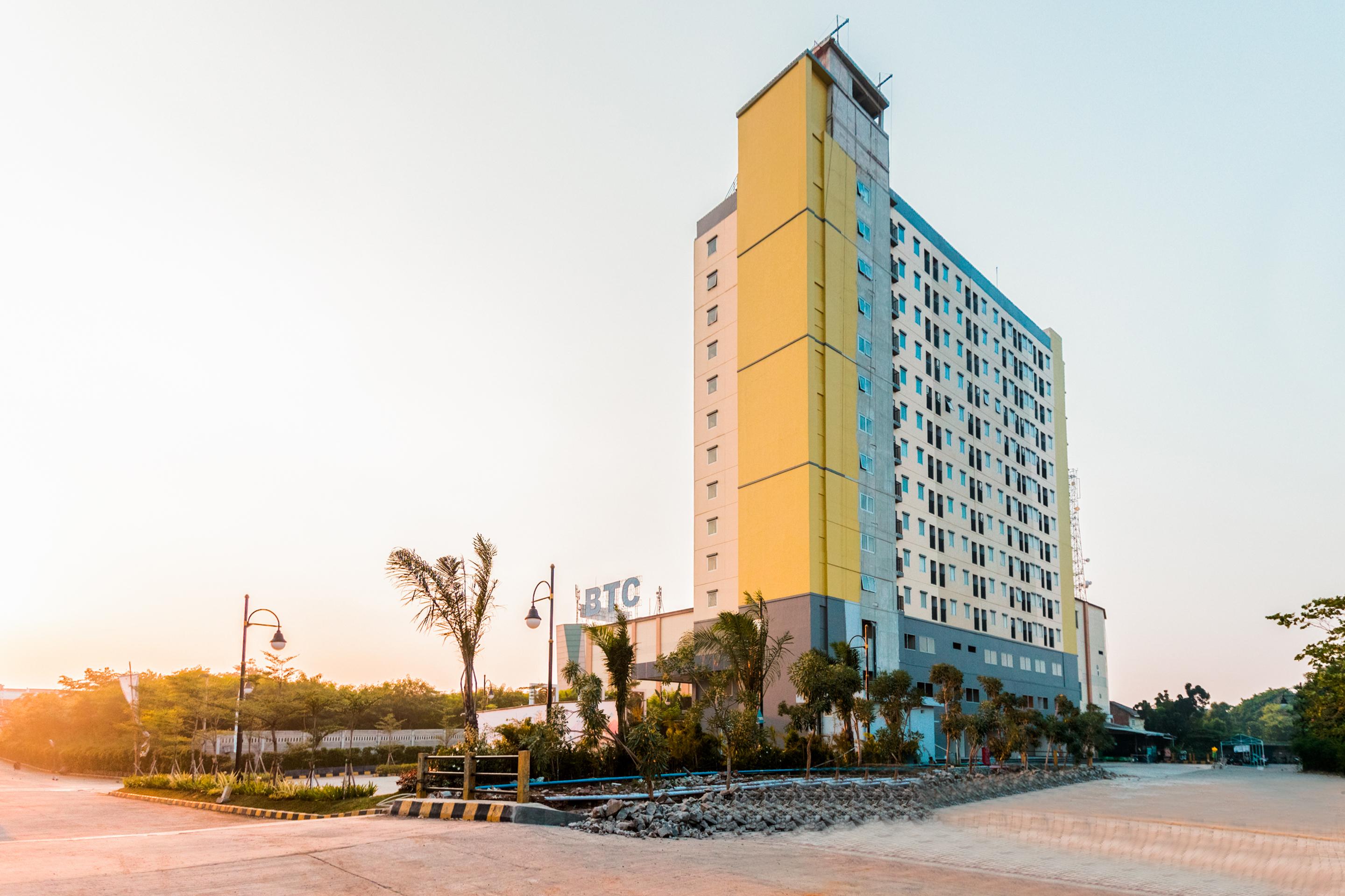 Flagship 750 Mont Blanc Hotel Bekasi Exterior photo